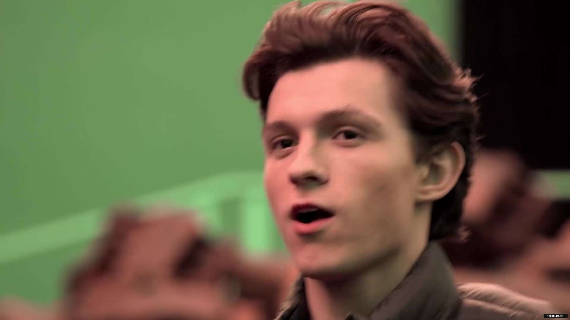 Featurette: Action Avengers - 007 - Tom Holland Fan