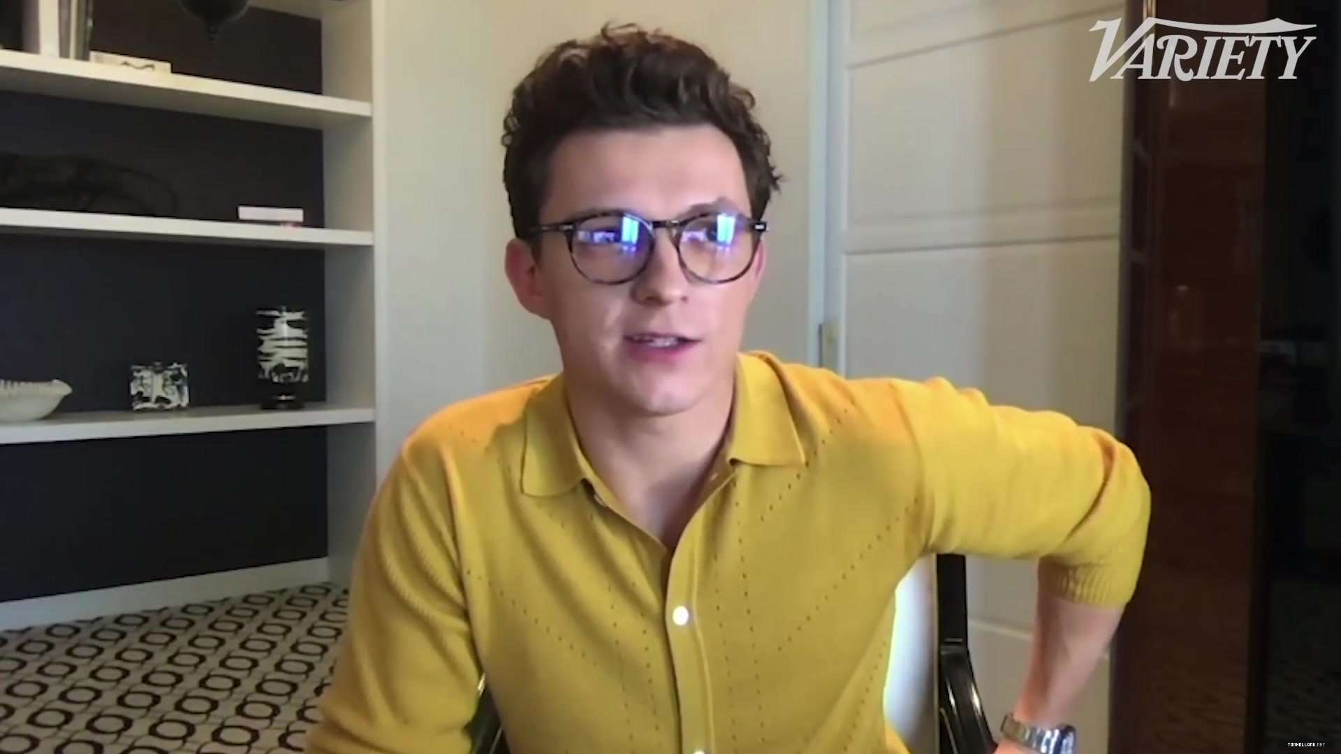 Featurette: Interview #007 - 0628 - Tom Holland Fan